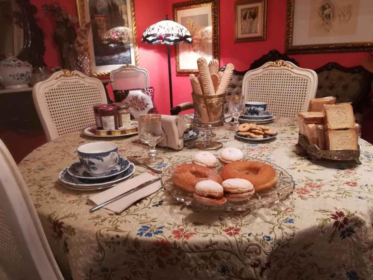 Domus Aurea Bed & Breakfast Oristano Exterior photo