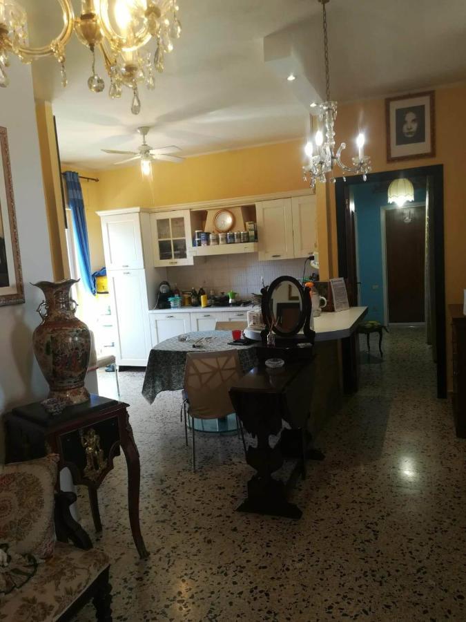 Domus Aurea Bed & Breakfast Oristano Exterior photo